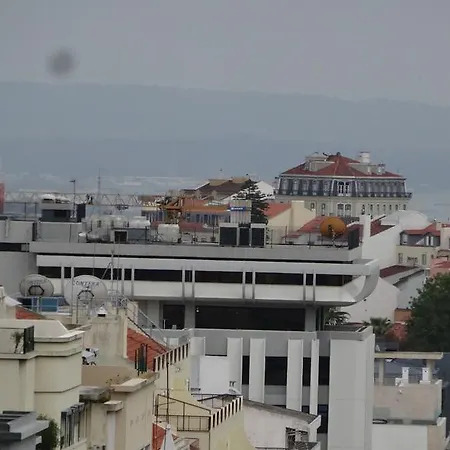 Lxroller Marques Pombal Penthouse リスボン